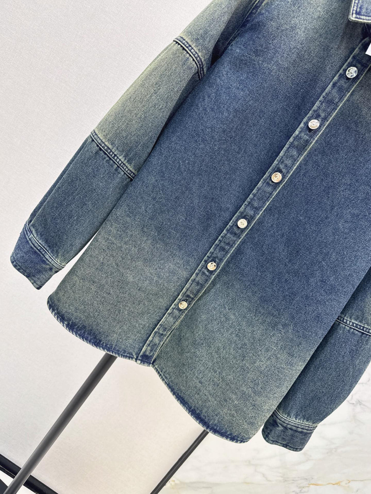 26FW New Gradient Color-Block Denim Shirt 🩵