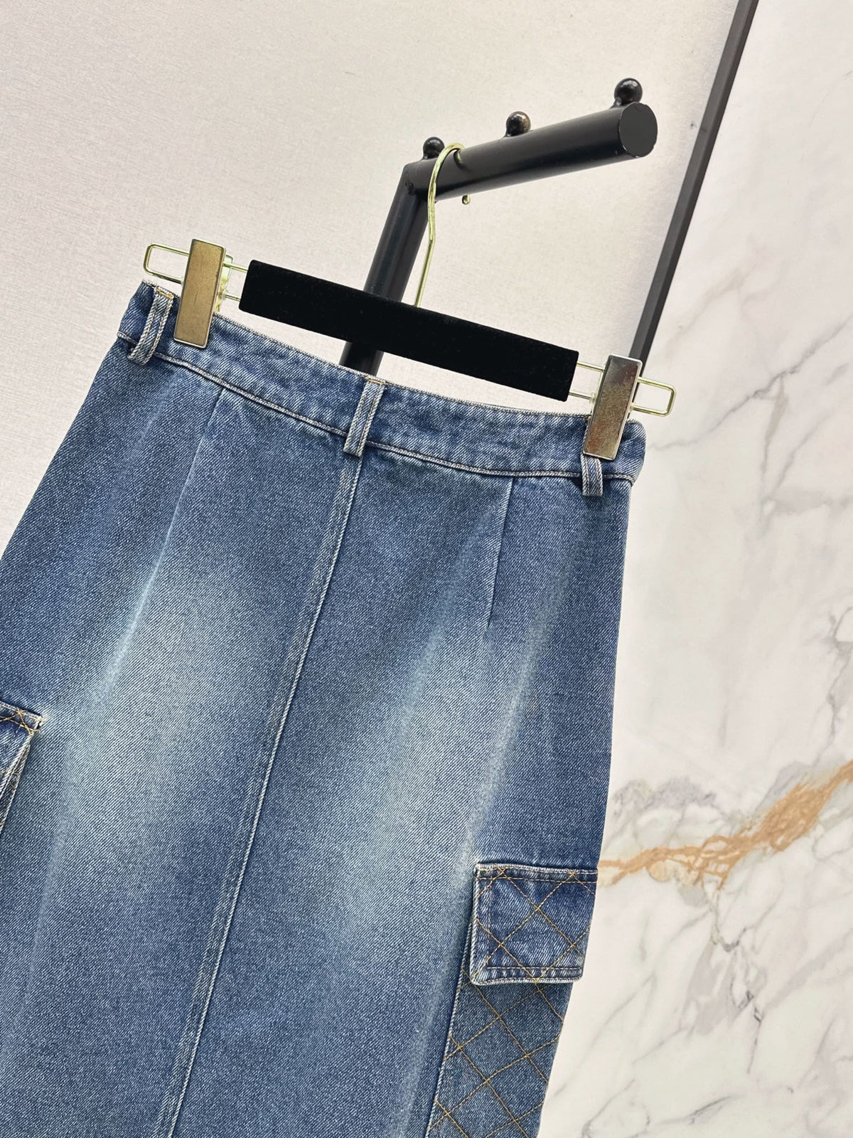 26FW New Denim Midi Skirt with Side Pockets 🖤