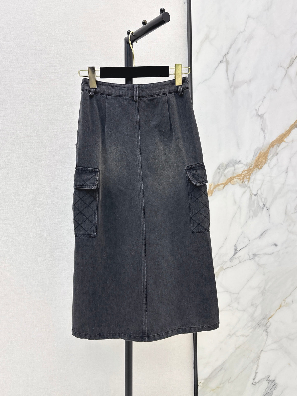 26FW New Denim Midi Skirt with Side Pockets 🖤