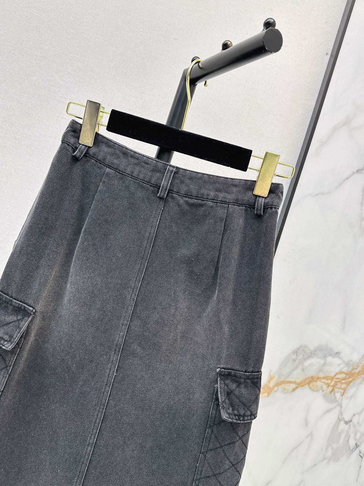 26FW New Denim Midi Skirt with Side Pockets 🖤