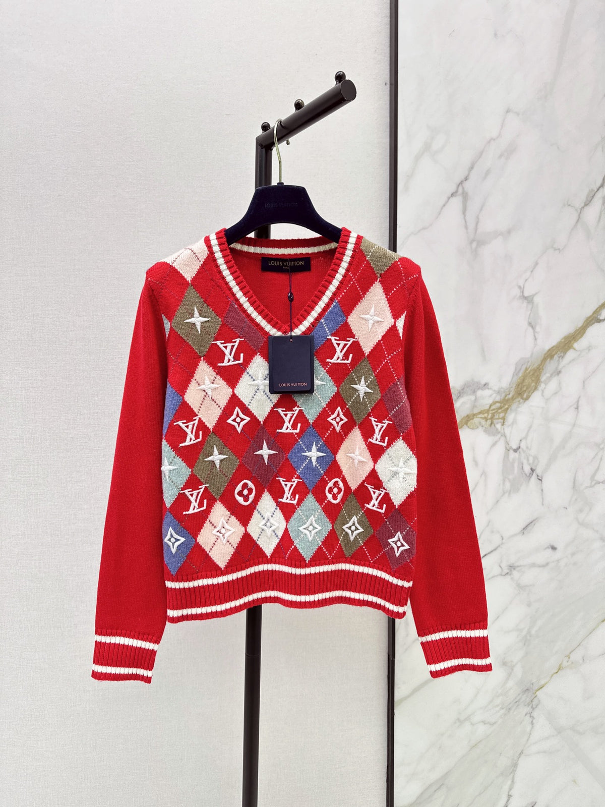 26FW New Quilted-Pattern V-Neck Knit Sweater 🖤