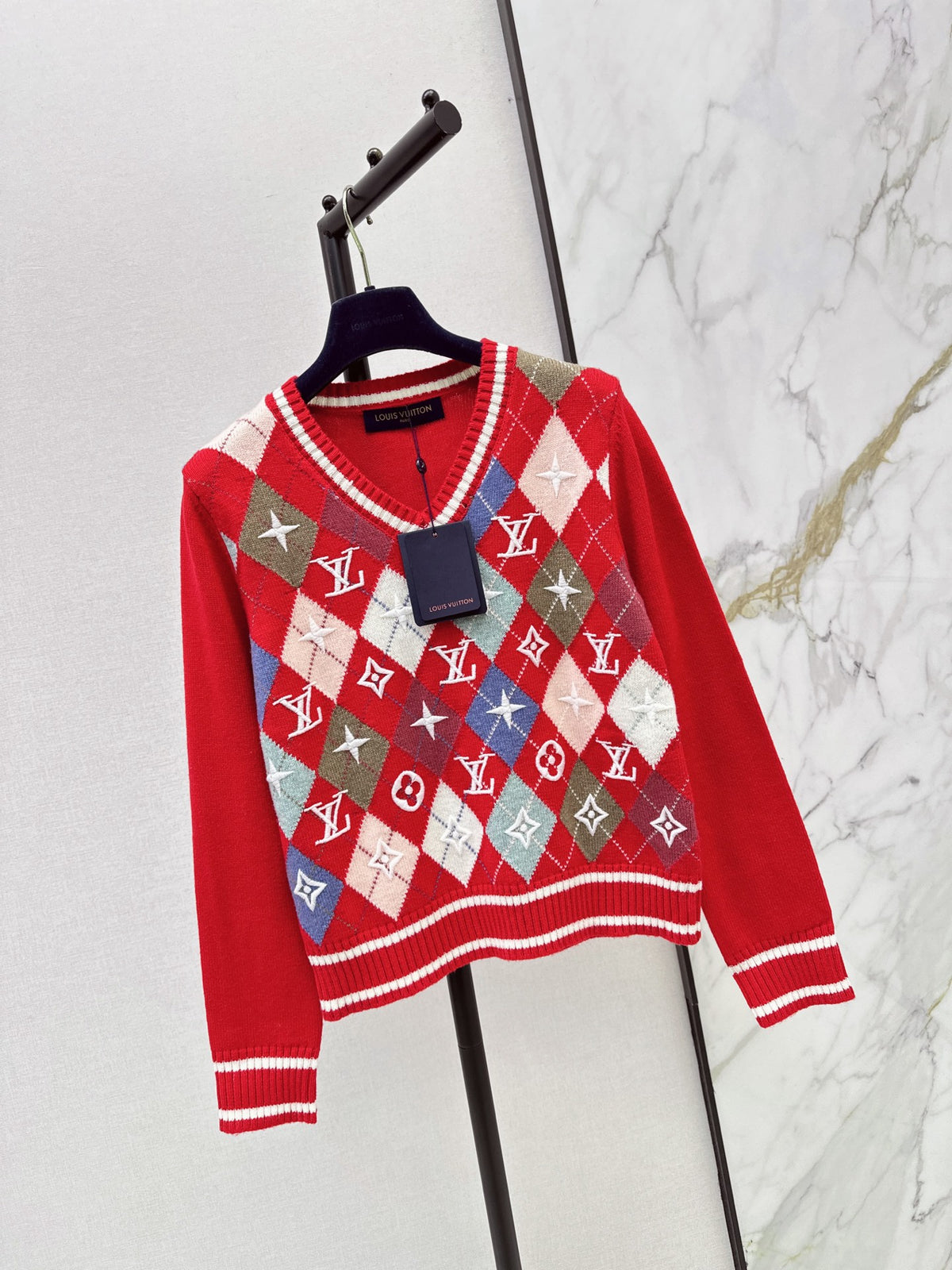 26FW New Quilted-Pattern V-Neck Knit Sweater 🖤