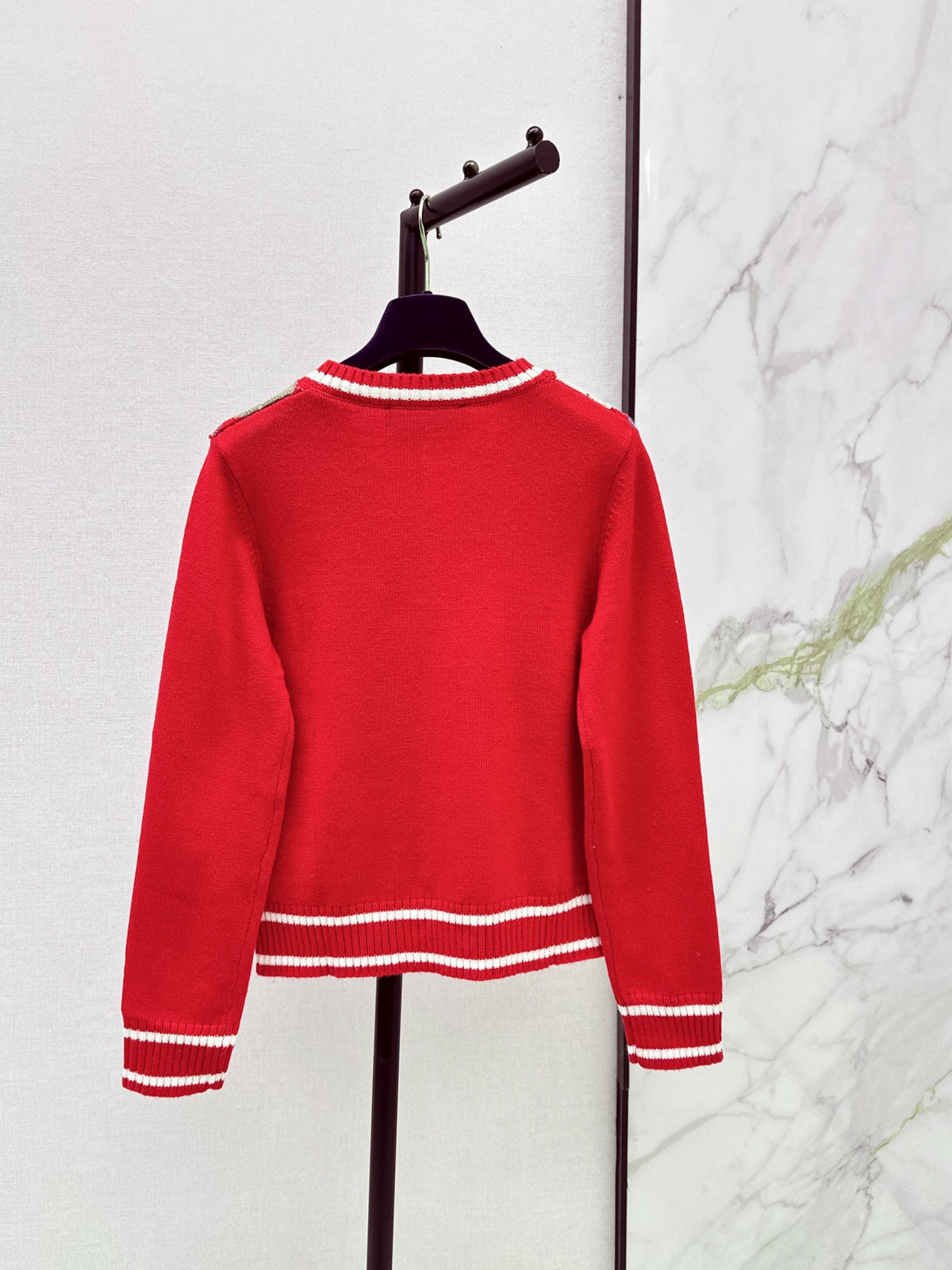 26FW New Quilted-Pattern V-Neck Knit Sweater 🖤