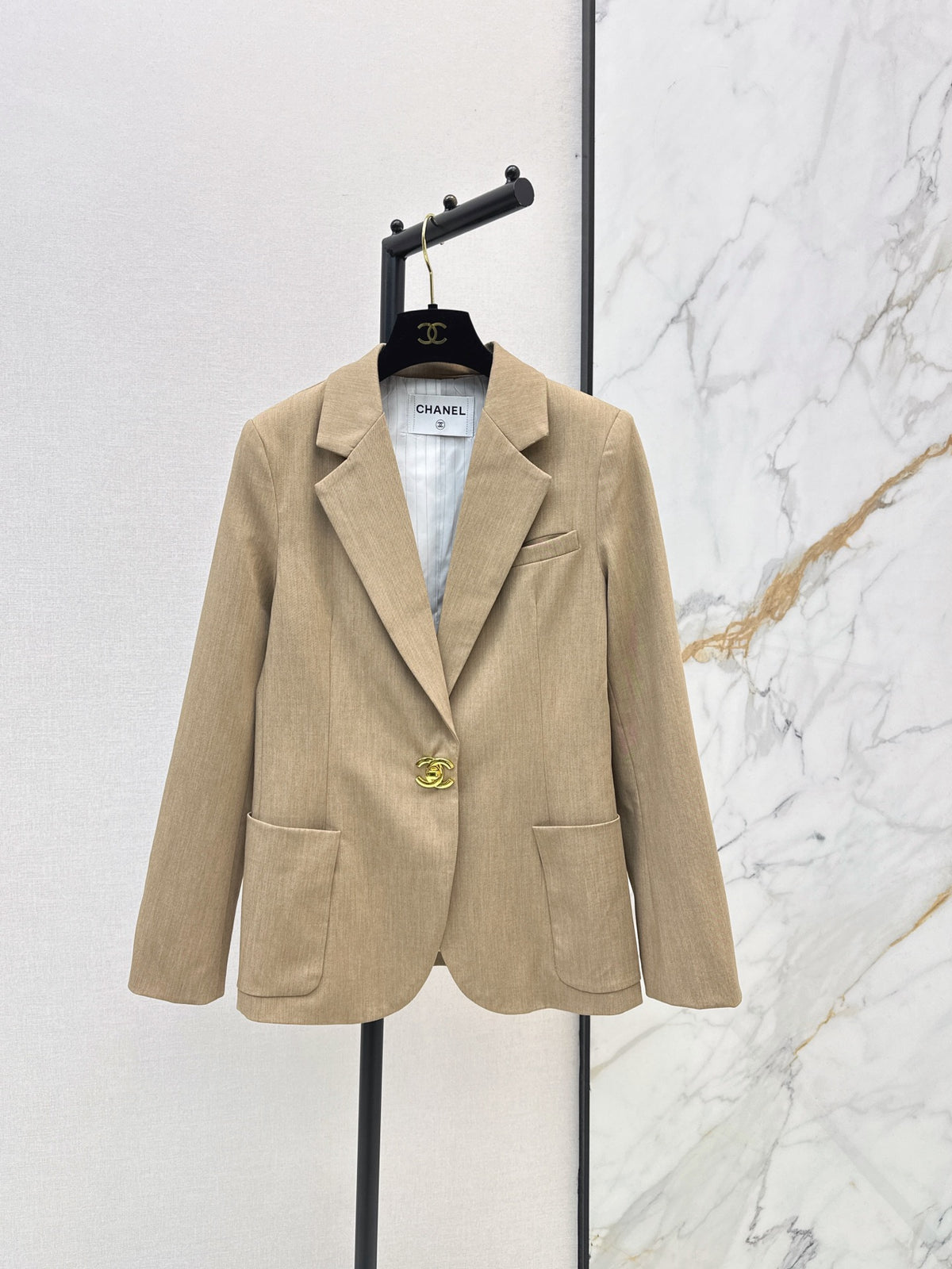 26FW New Blazer with Twisted Double-C Clasp 🤎