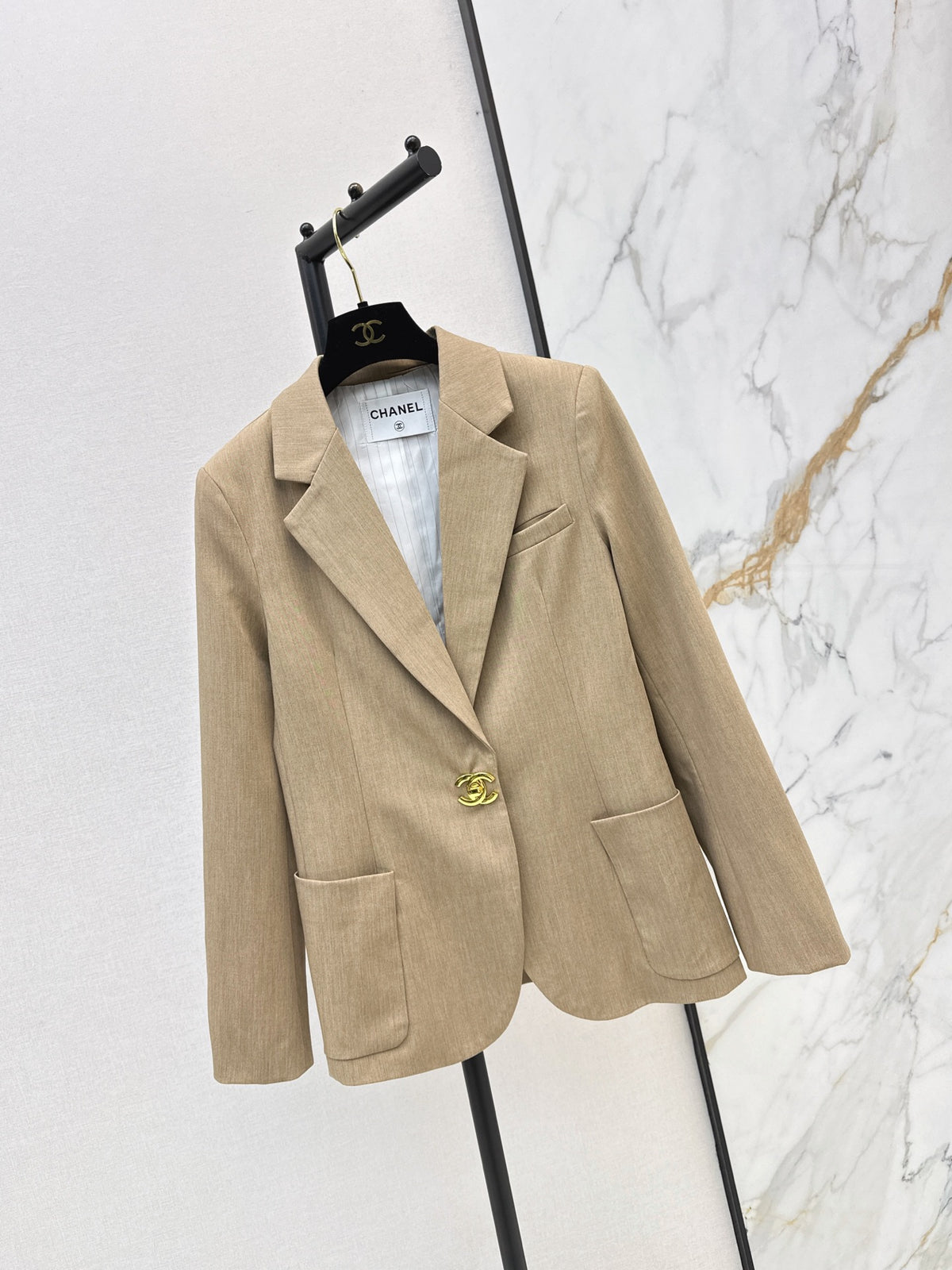 26FW New Blazer with Twisted Double-C Clasp 🤎