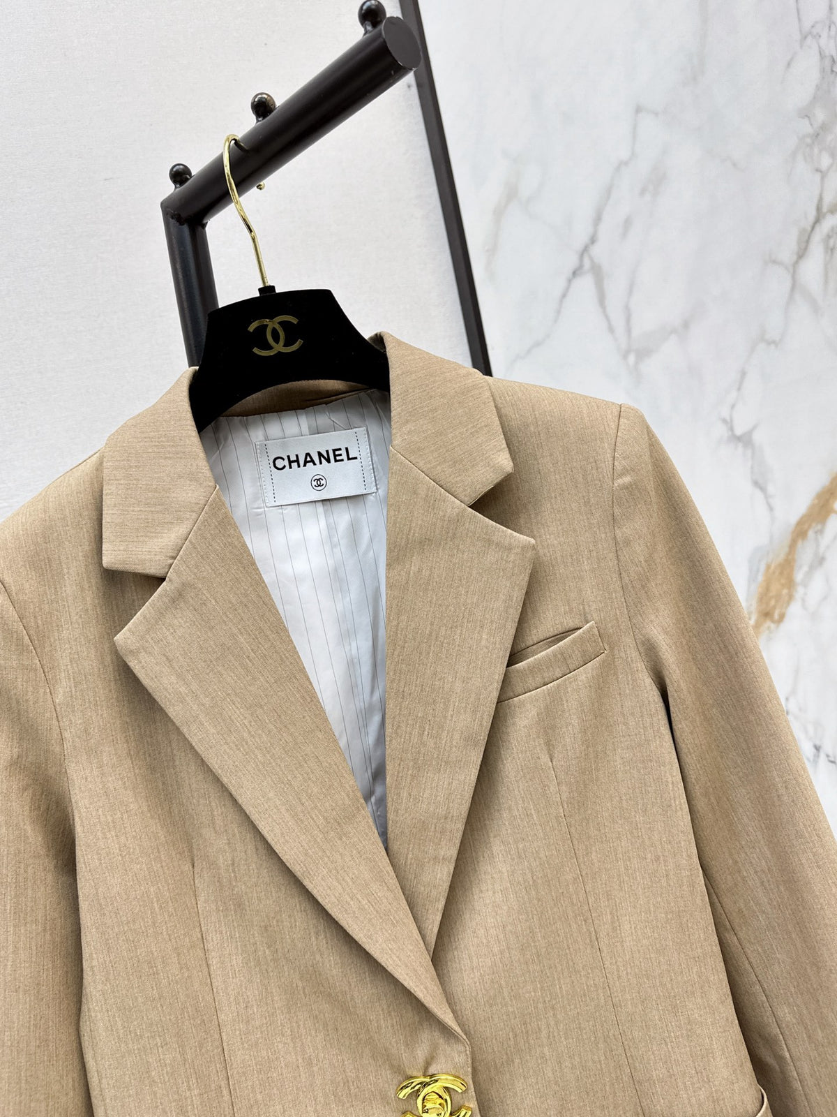 26FW New Blazer with Twisted Double-C Clasp 🤎