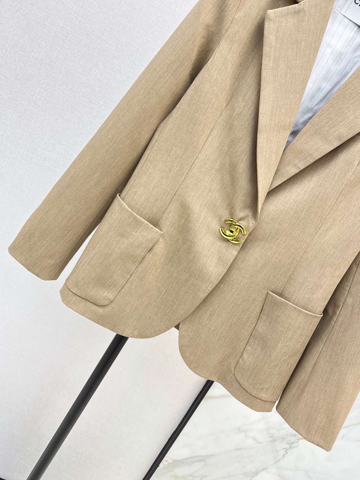 26FW New Blazer with Twisted Double-C Clasp 🤎