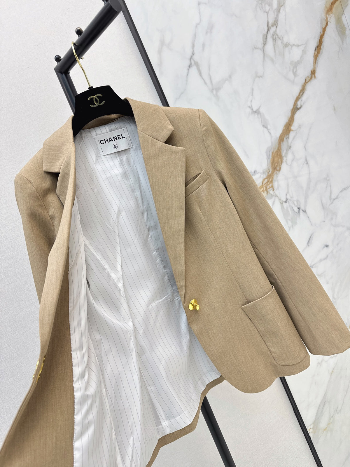 26FW New Blazer with Twisted Double-C Clasp 🤎