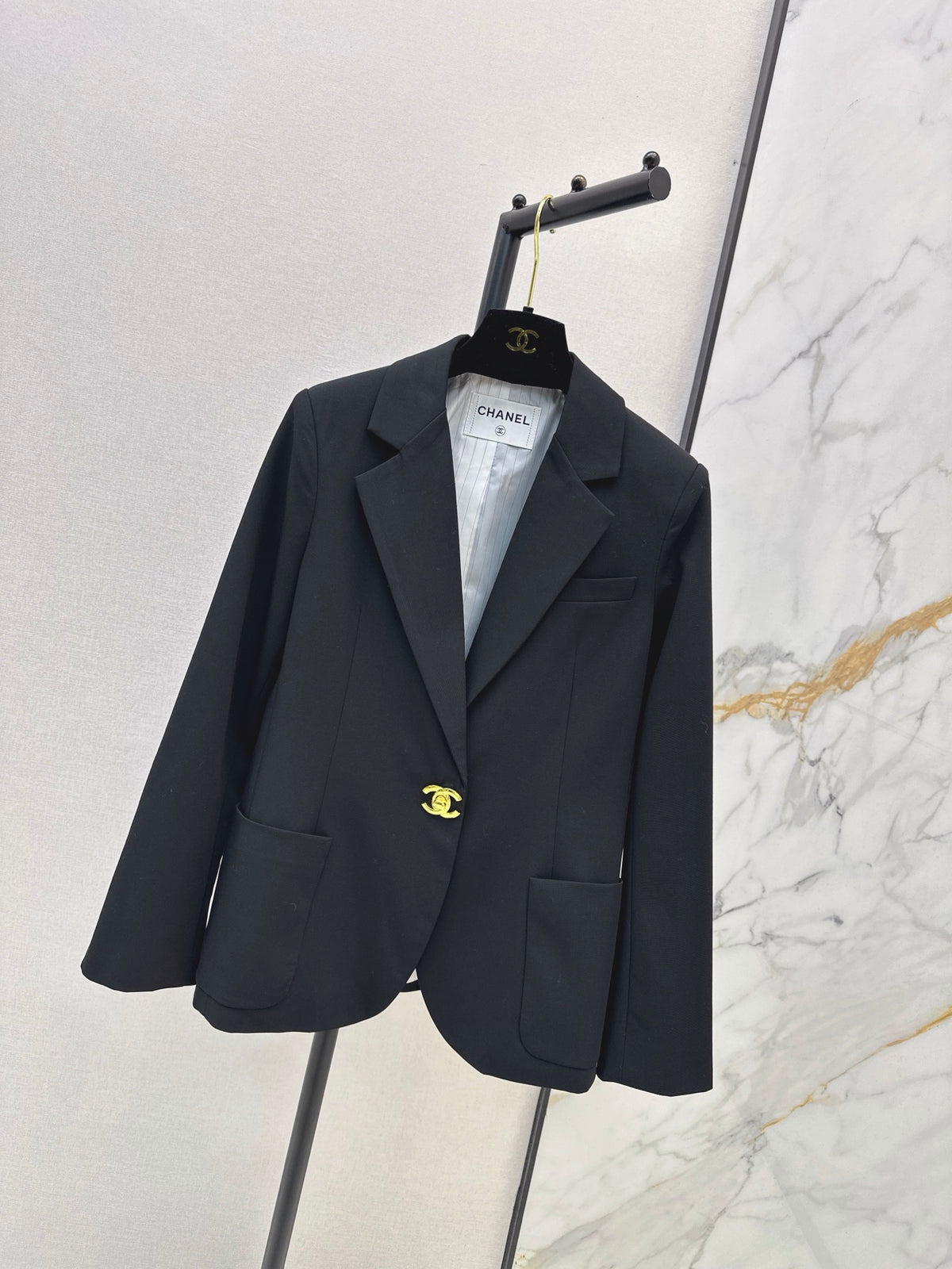 26FW New Blazer with Twisted Double-C Clasp 🤎