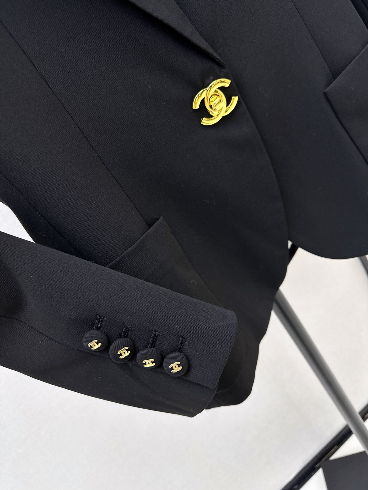 26FW New Blazer with Twisted Double-C Clasp 🤎
