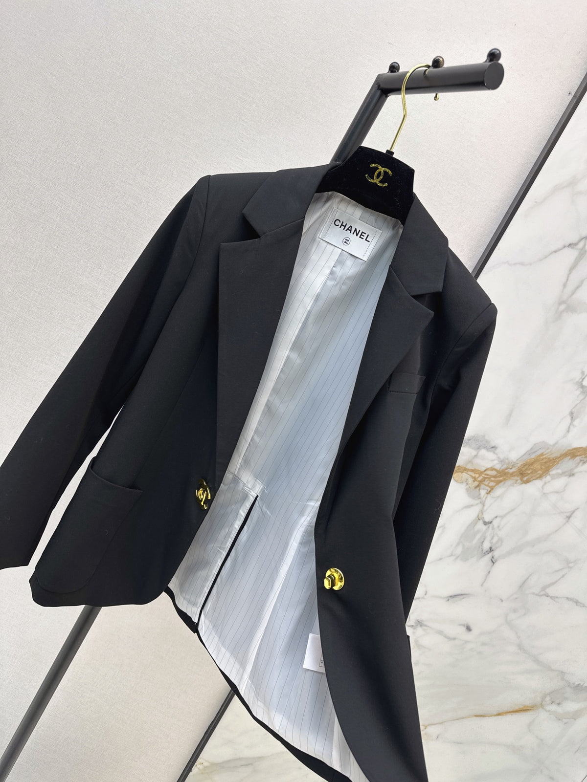 26FW New Blazer with Twisted Double-C Clasp 🤎
