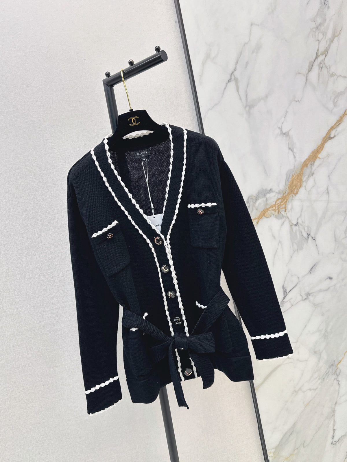 26FW New Four-Pocket V-Neck Knit Cardigan 🖤