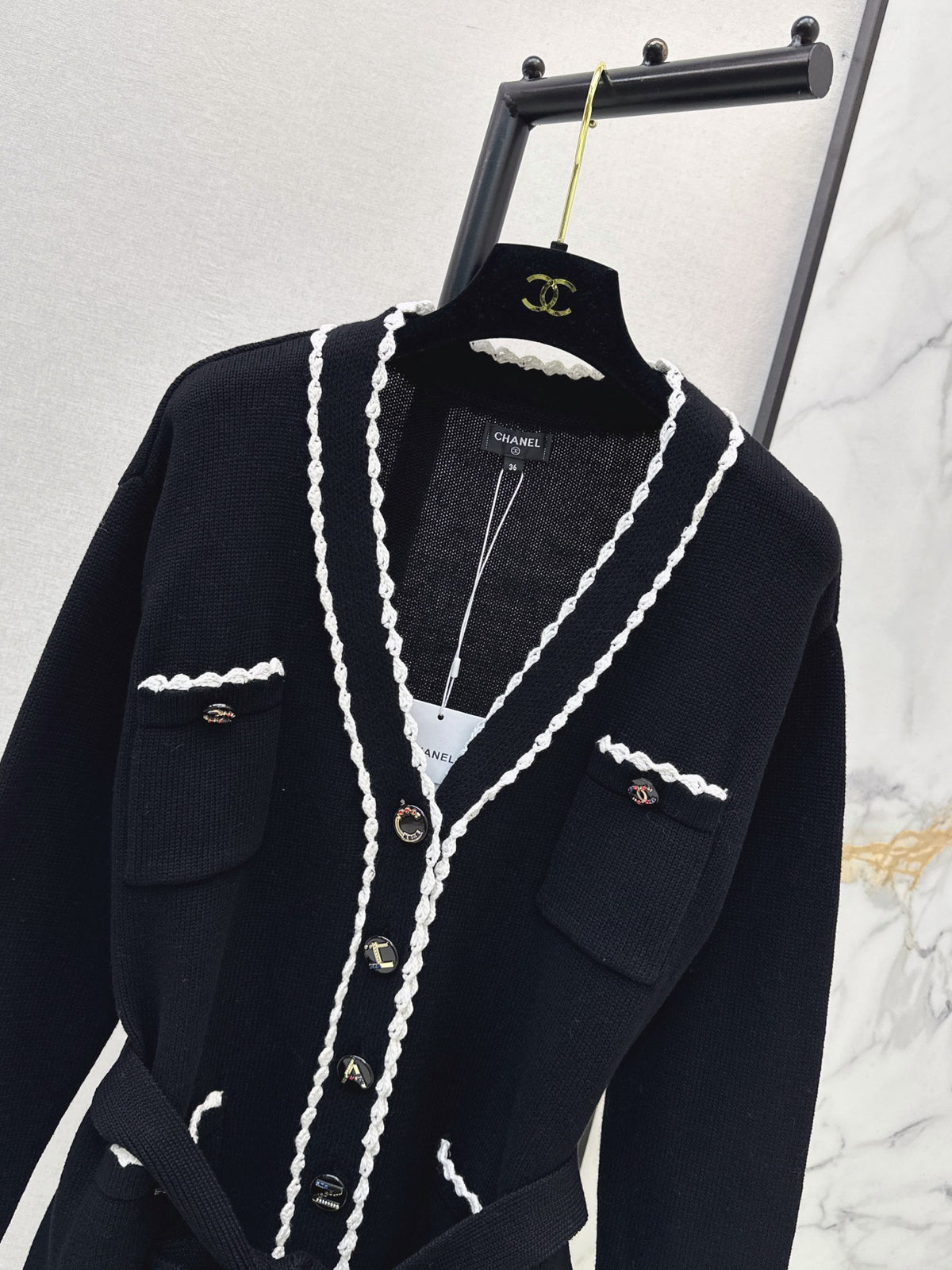 26FW New Four-Pocket V-Neck Knit Cardigan 🖤