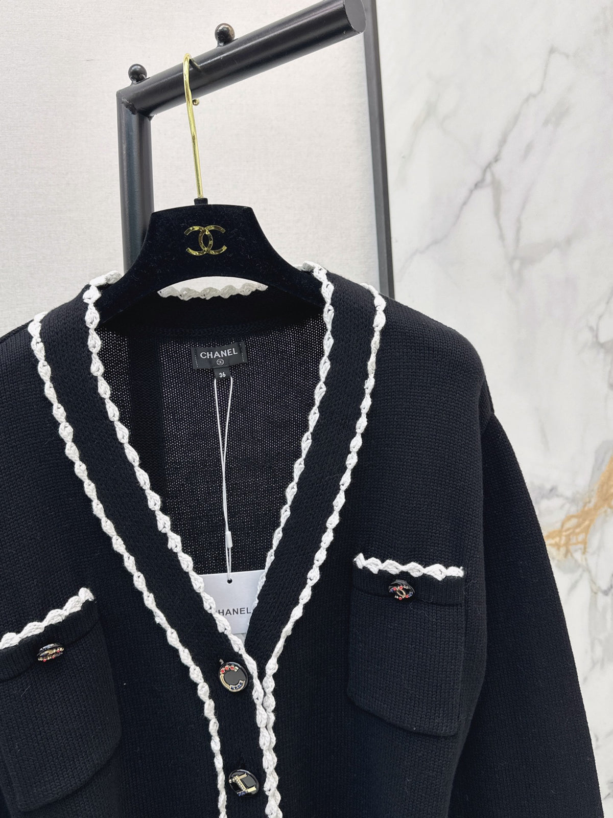 26FW New Four-Pocket V-Neck Knit Cardigan 🖤