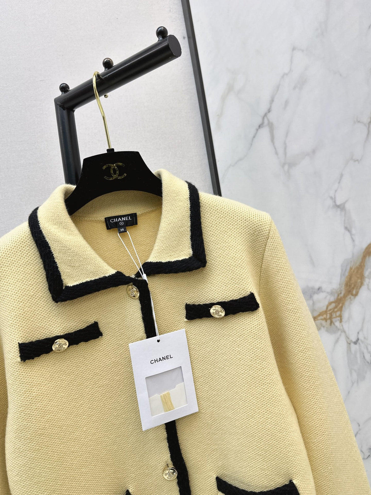 26FW New Collared Knit Cardigan 💛