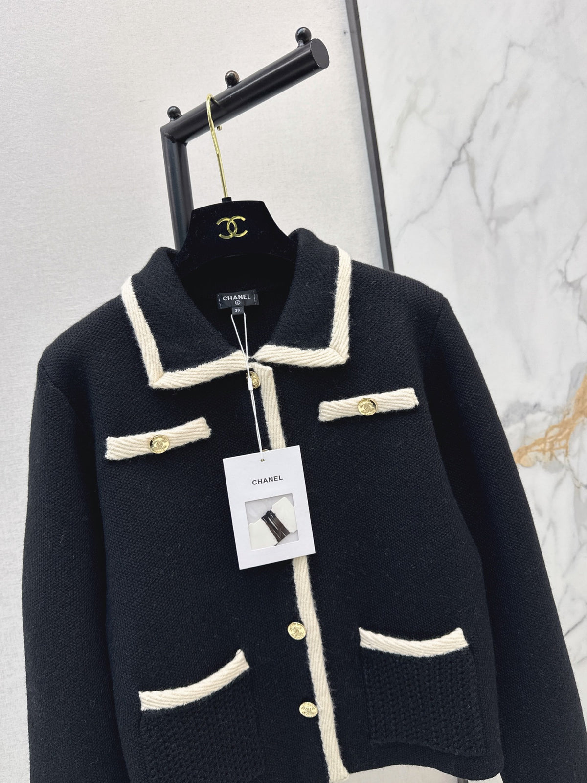 26FW New Collared Knit Cardigan 💛