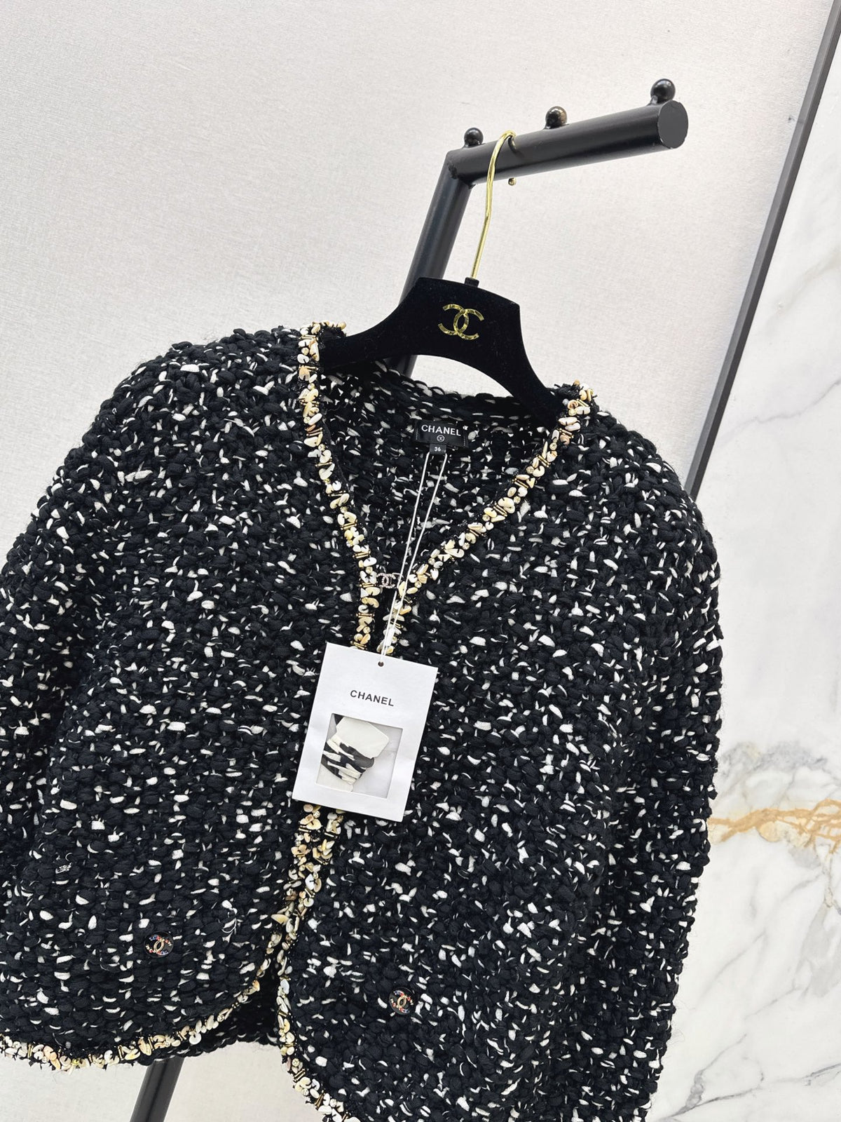 26FW New Trimmed V-Neck Cardigan 🖤