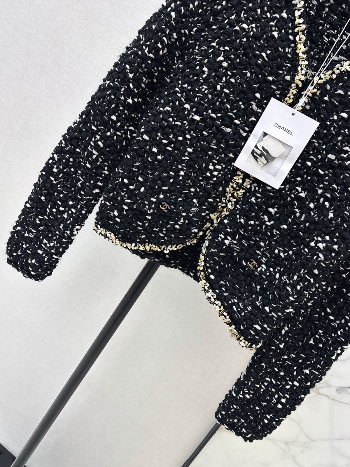 26FW New Trimmed V-Neck Cardigan 🖤
