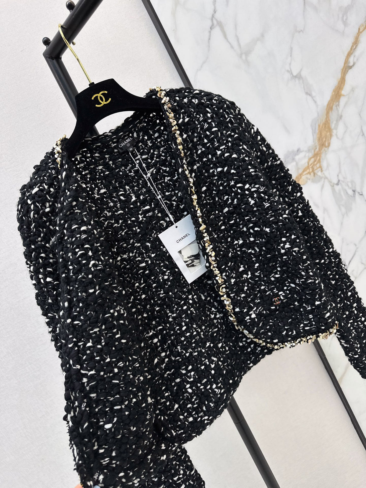 26FW New Trimmed V-Neck Cardigan 🖤