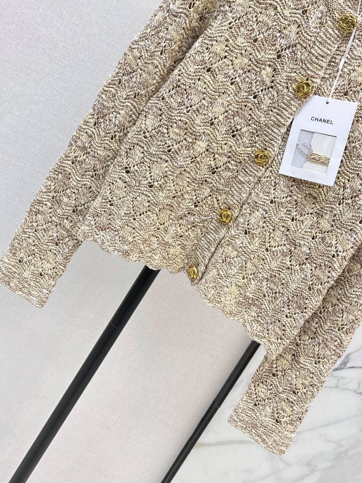 26FW New Cut-out Crew-neck Cardigan 💛