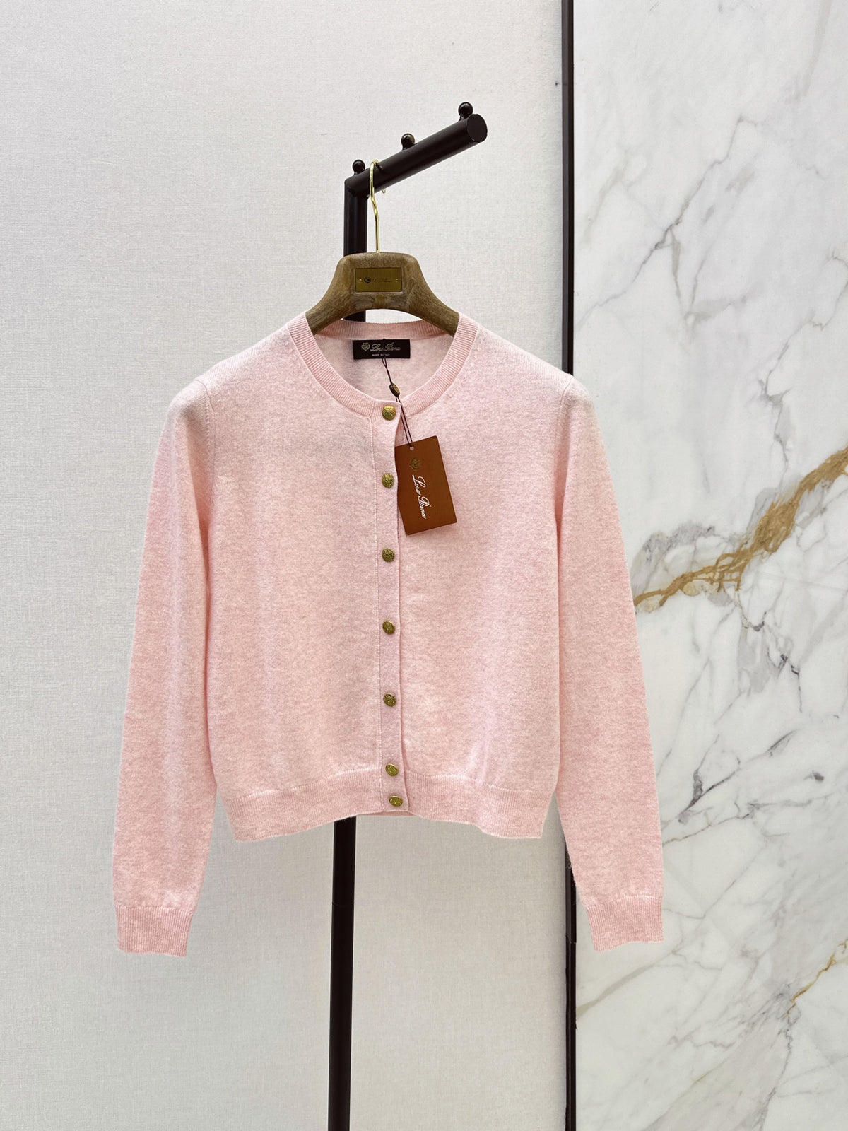 26FW New Knit Cardigan with Metallic Engraved Buttons 🖤