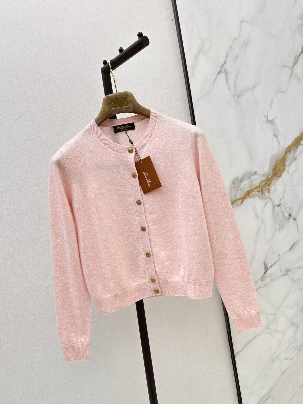 26FW New Knit Cardigan with Metallic Engraved Buttons 🖤