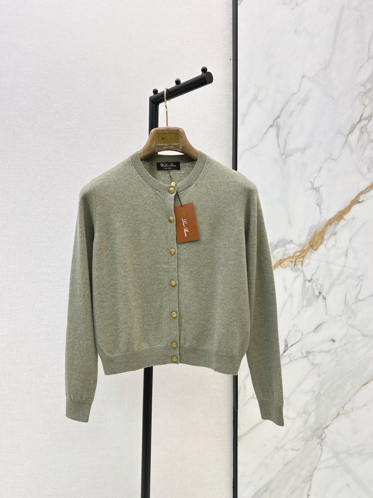 26FW New Knit Cardigan with Metallic Engraved Buttons 🖤
