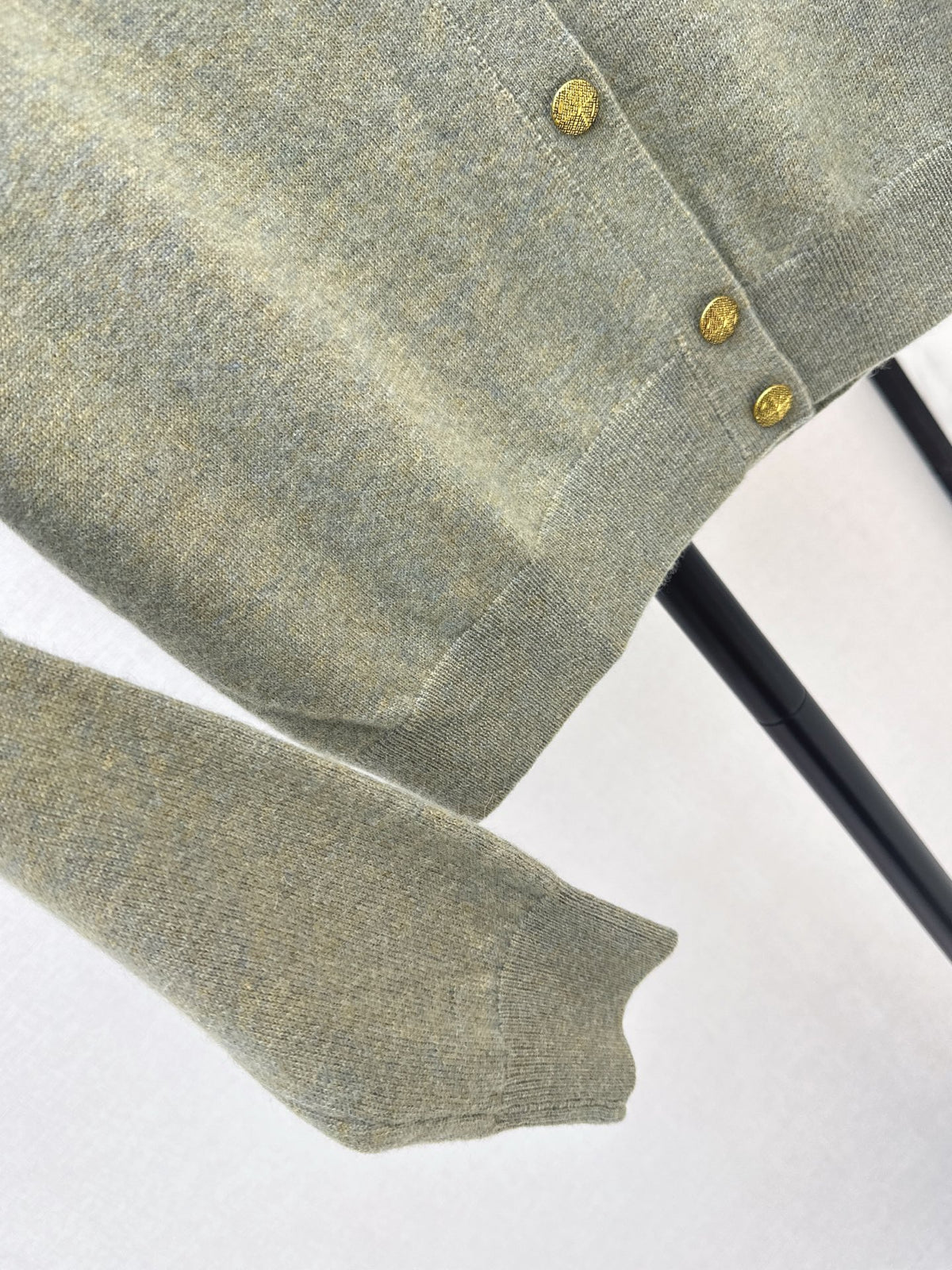 26FW New Knit Cardigan with Metallic Engraved Buttons 🖤