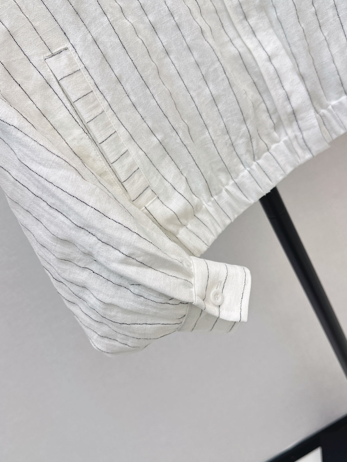 26FW New Striped Shirt with Badge Detail 🖤