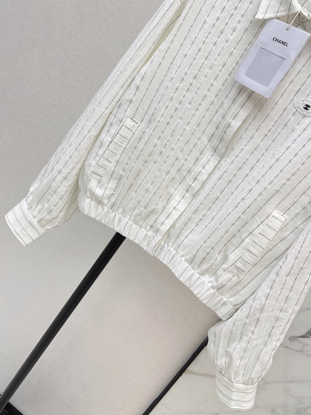 26FW New Striped Shirt with Badge Detail 🖤