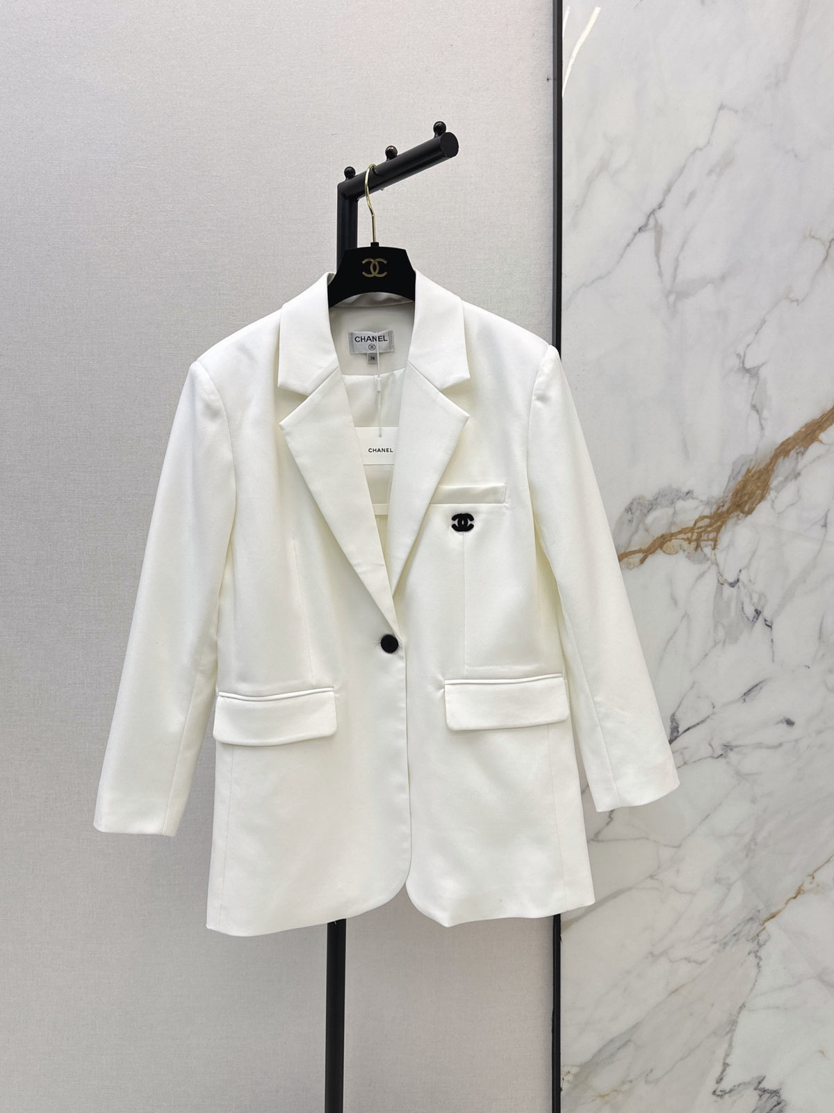26FW New Embroidered Blazer 🖤