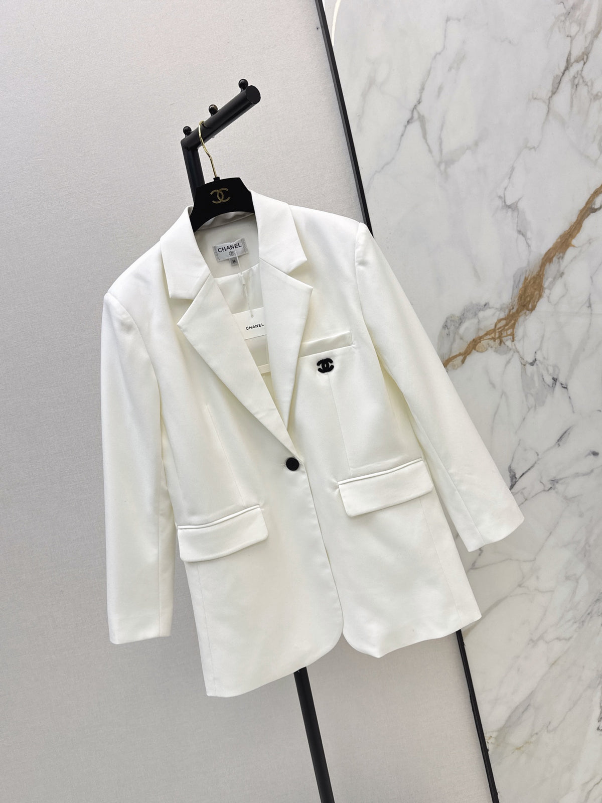 26FW New Embroidered Blazer 🖤