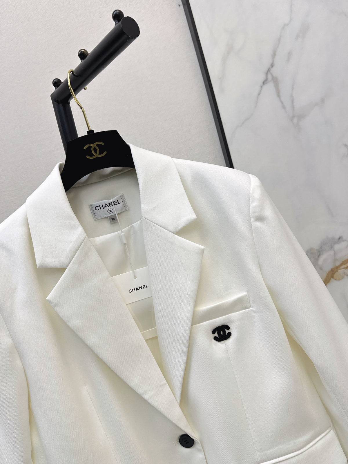26FW New Embroidered Blazer 🖤