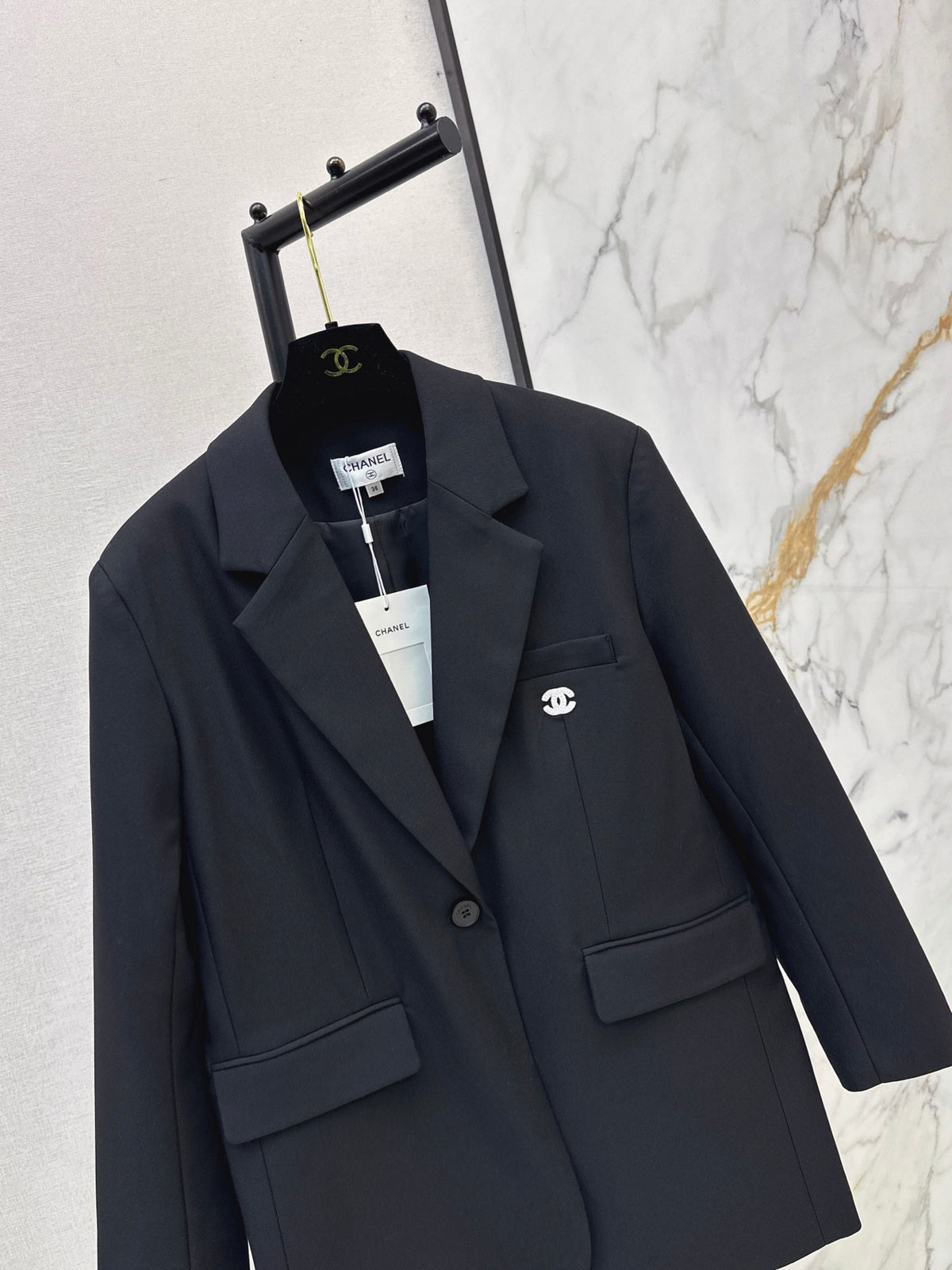 26FW New Embroidered Blazer 🖤