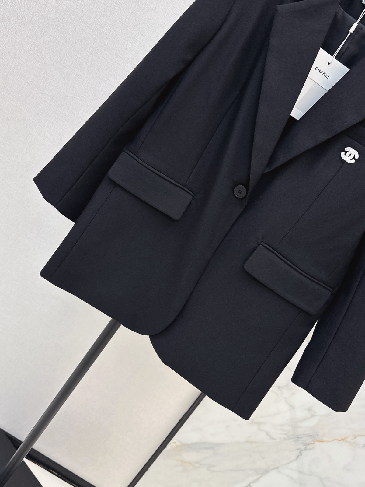 26FW New Embroidered Blazer 🖤