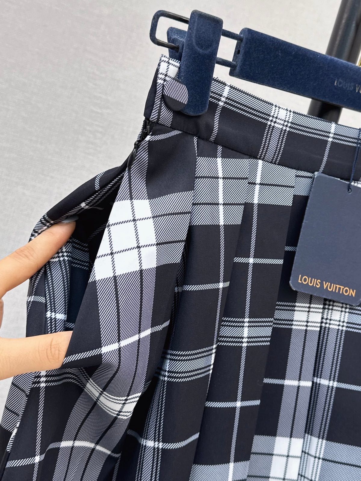 26FW New Plaid Pleated Midi Skirt 🖤