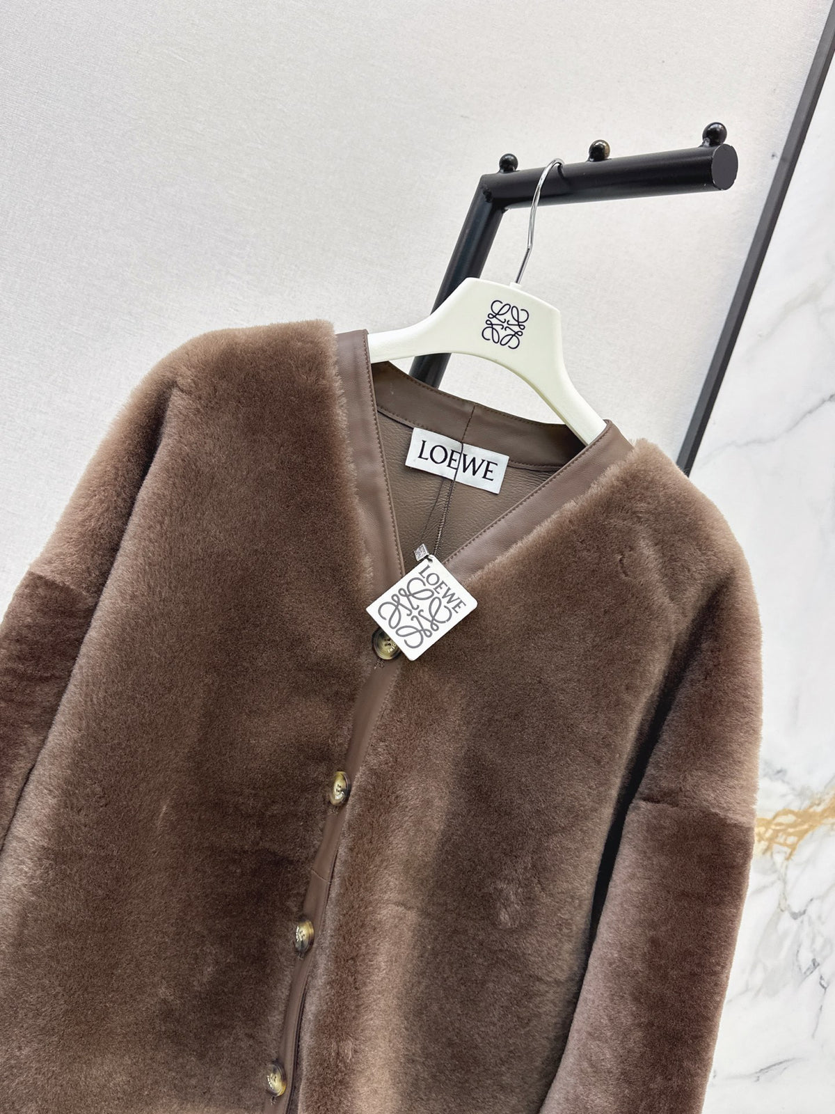 26FW New: Alpine Shearling V-Neck Oversized Jacket 🤎