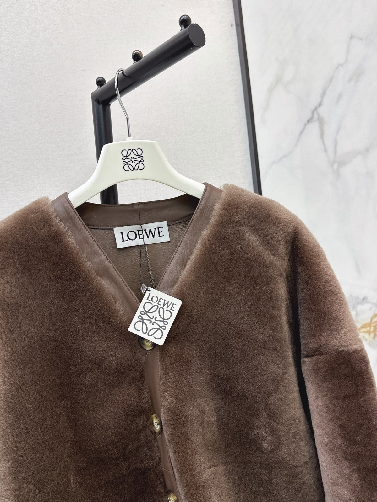 26FW New: Alpine Shearling V-Neck Oversized Jacket 🤎