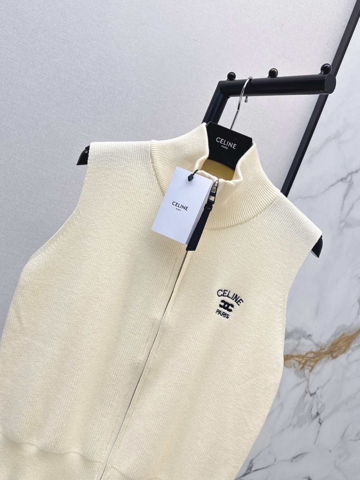 26FW New Stand-Collar Sleeveless Vest 🖤