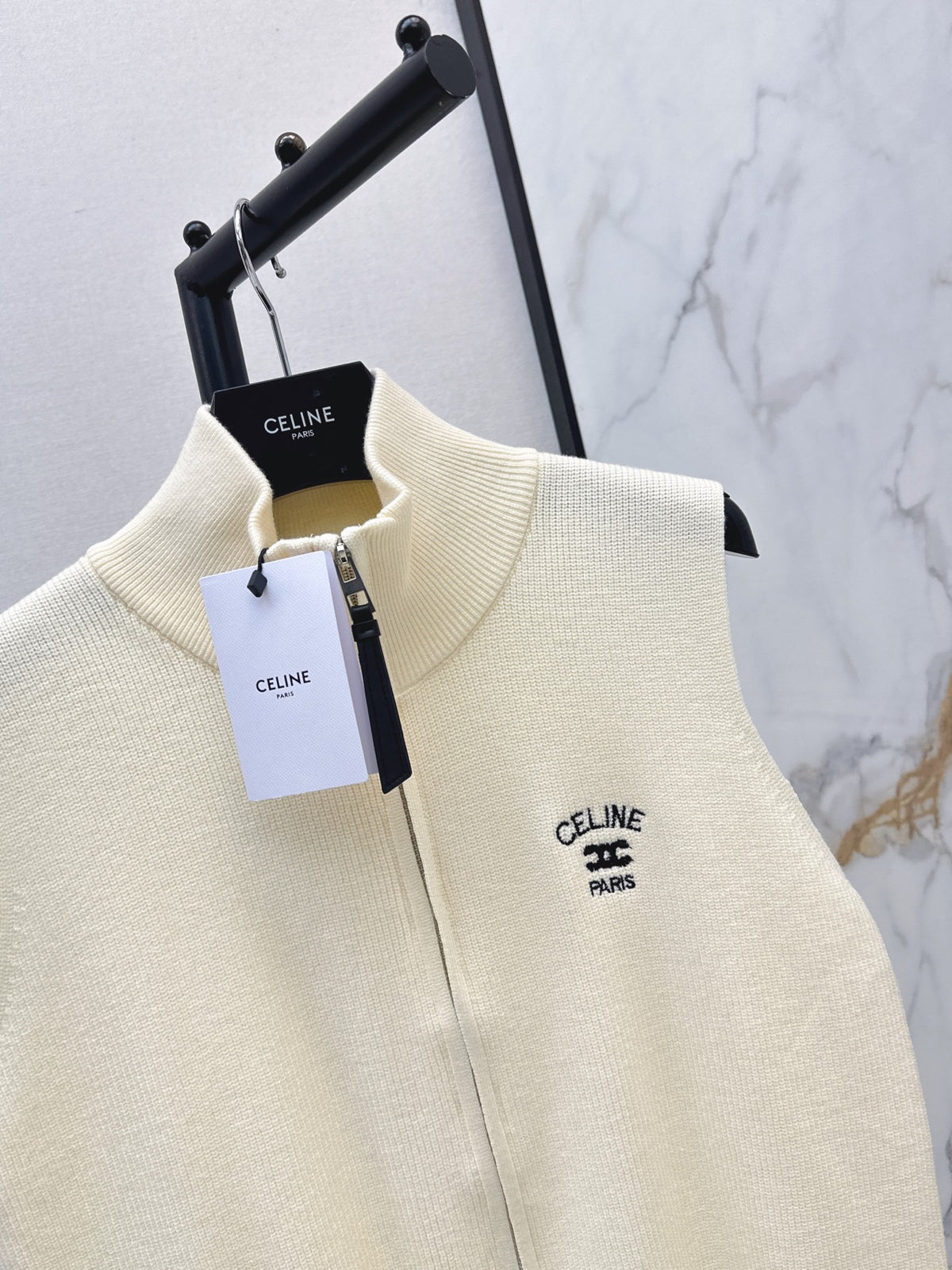 26FW New Stand-Collar Sleeveless Vest 🖤