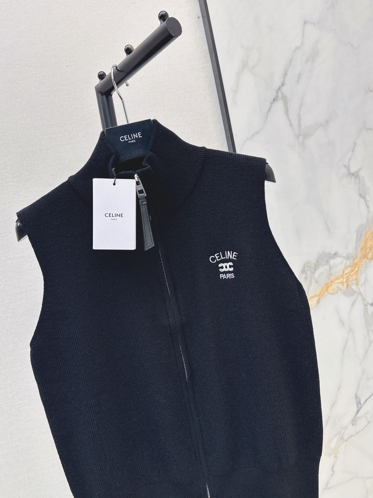 26FW New Stand-Collar Sleeveless Vest 🖤