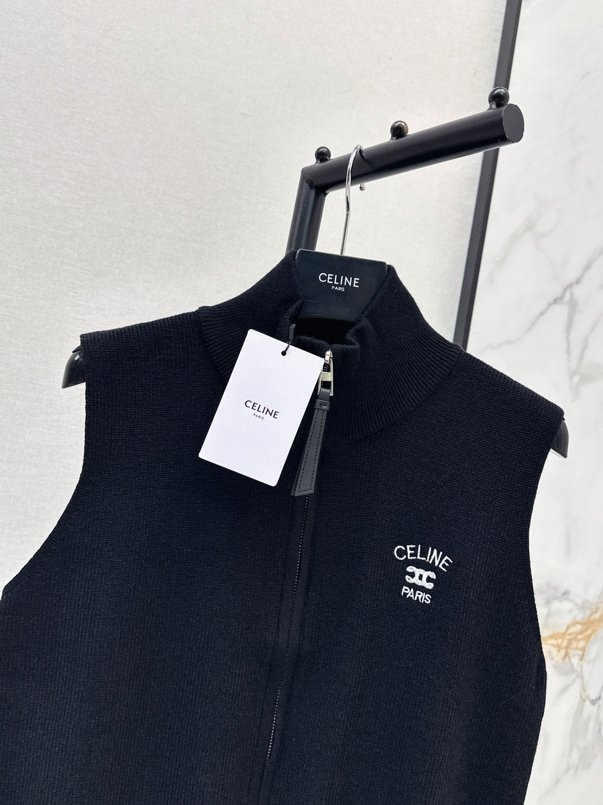 26FW New Stand-Collar Sleeveless Vest 🖤