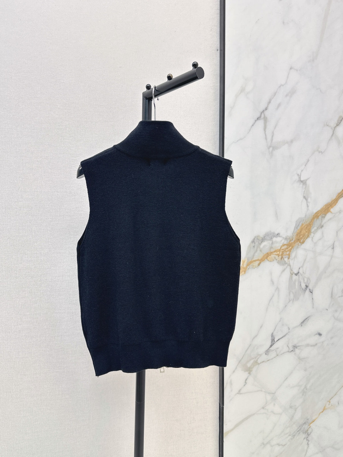 26FW New Stand-Collar Sleeveless Vest 🖤