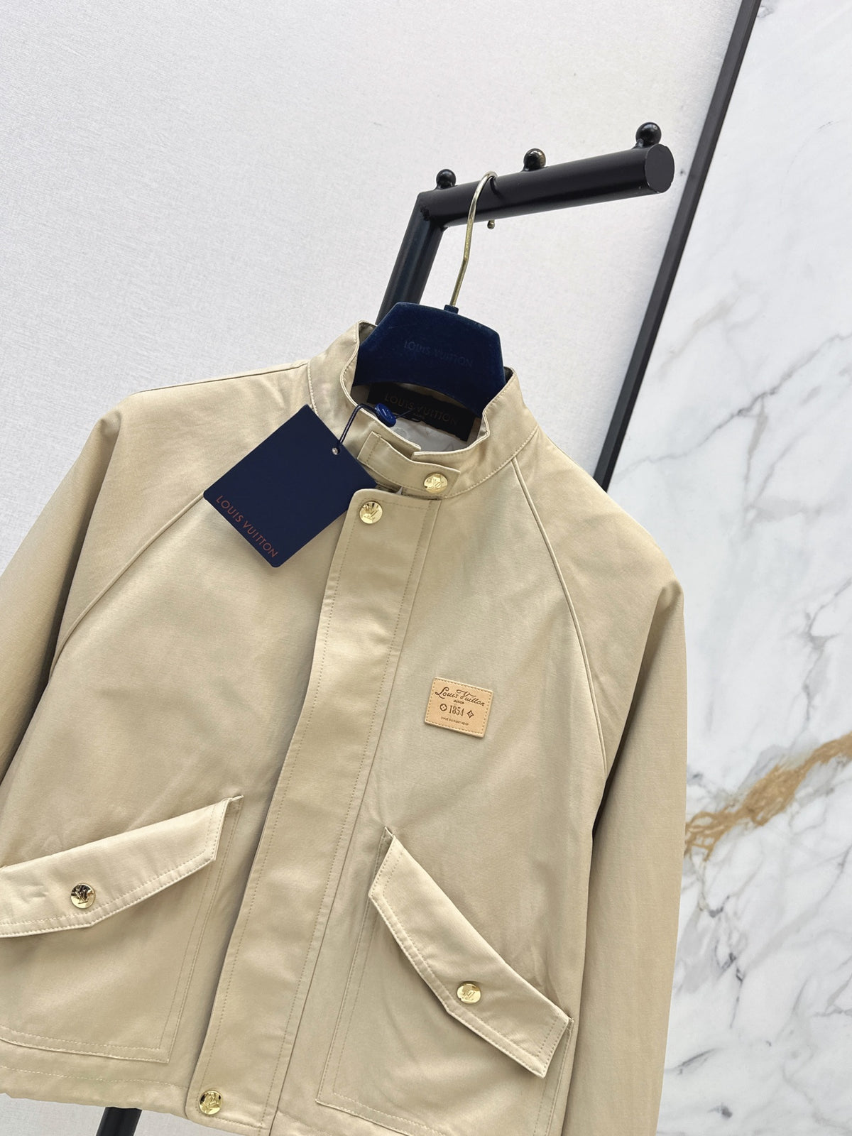 26FW New Stand-Collar Jacket with Dual Pocket Detail 🤎