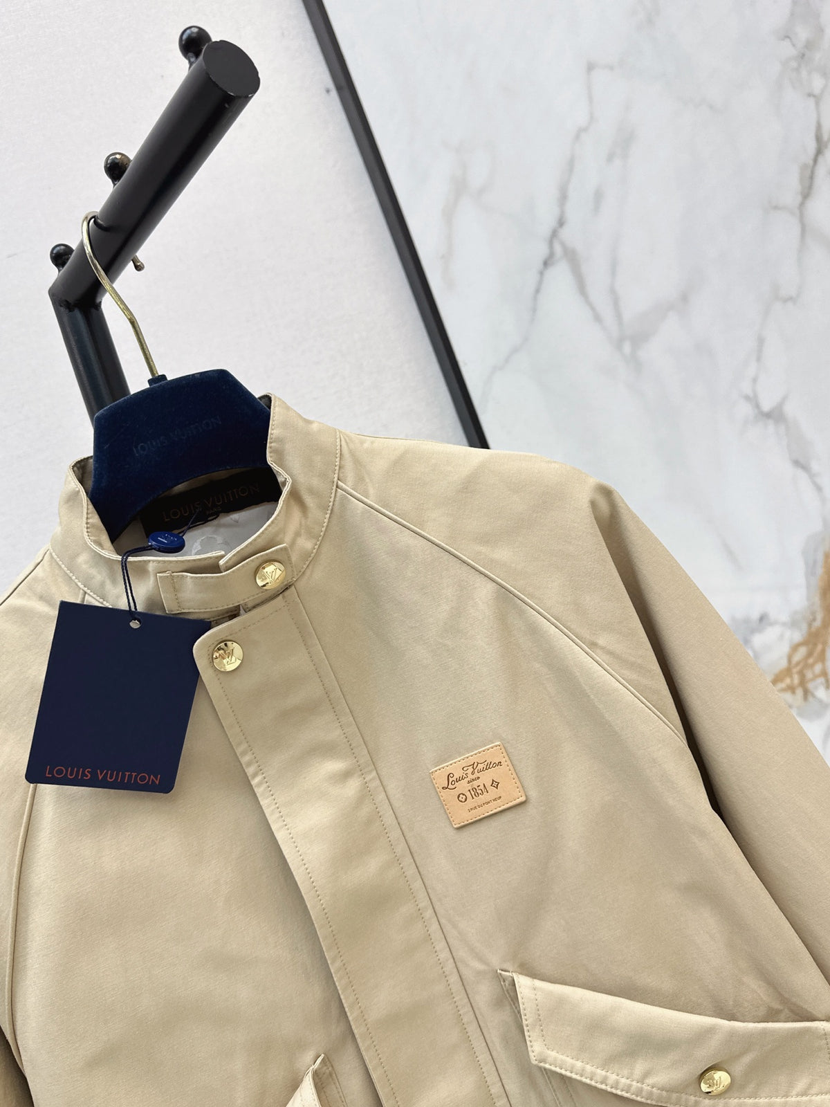 26FW New Stand-Collar Jacket with Dual Pocket Detail 🤎