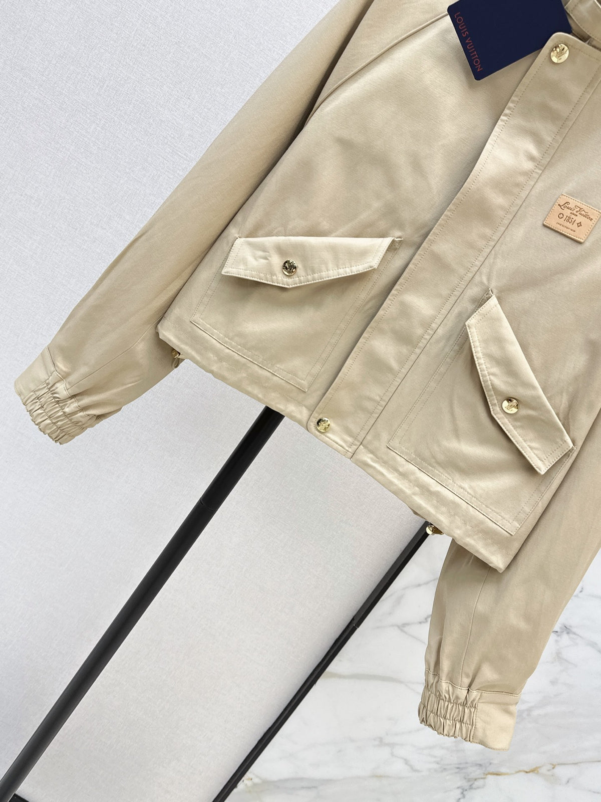 26FW New Stand-Collar Jacket with Dual Pocket Detail 🤎