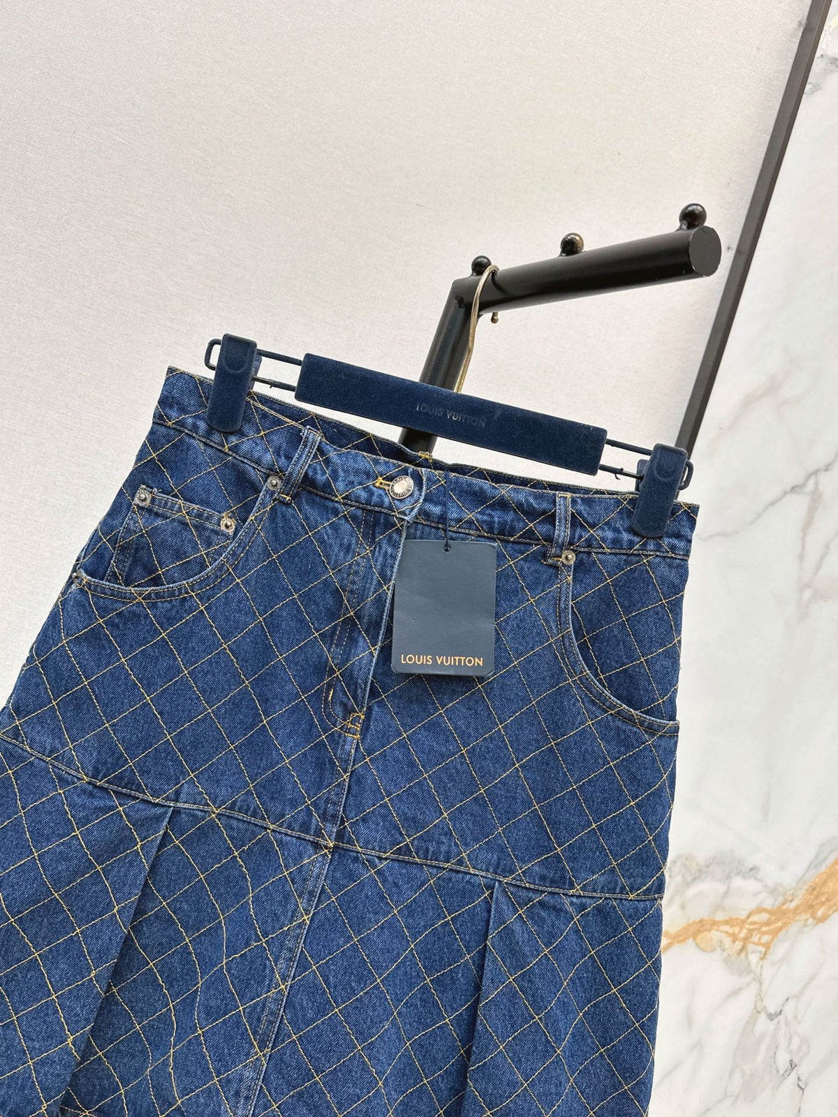 26FW New Diamond-Pattern Denim Midi Skirt 🩵