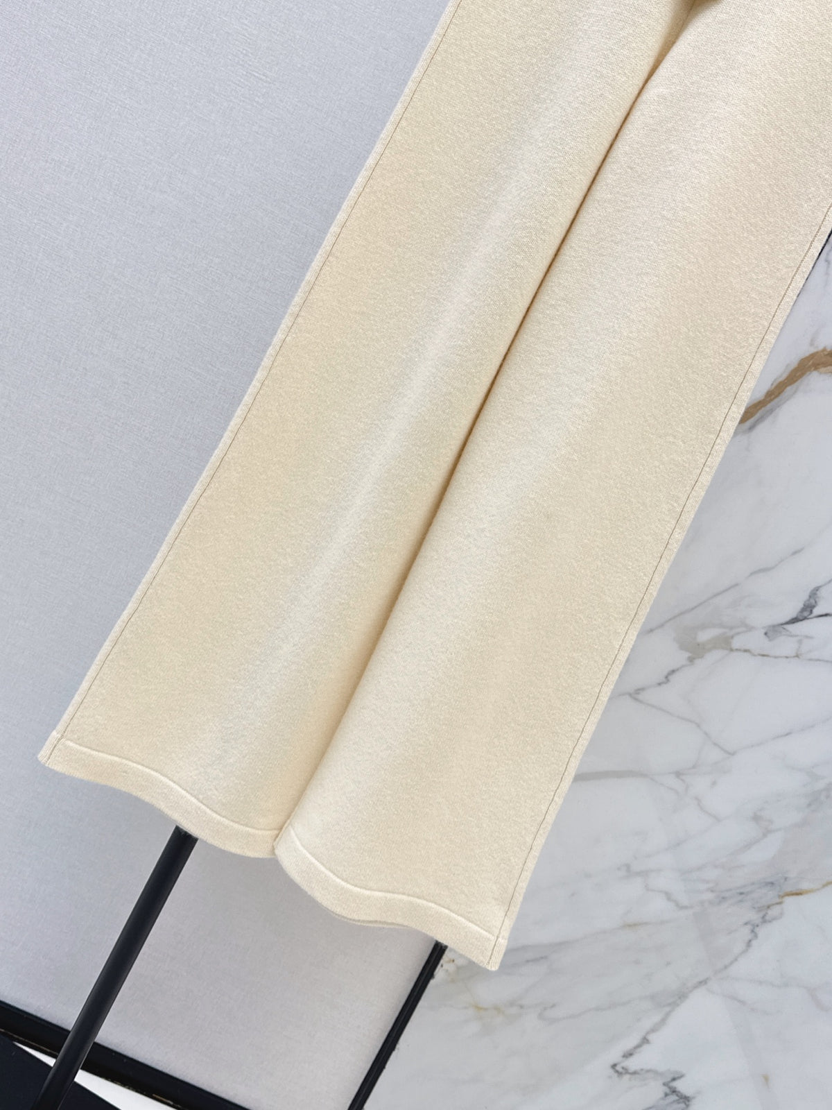 26FW New Elastic-Waist Cashmere Straight-Leg Trousers 🖤