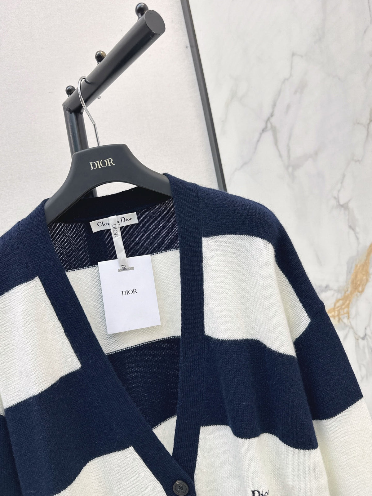 New 26FW Striped V-Neck Cashmere Cardigan 🖤