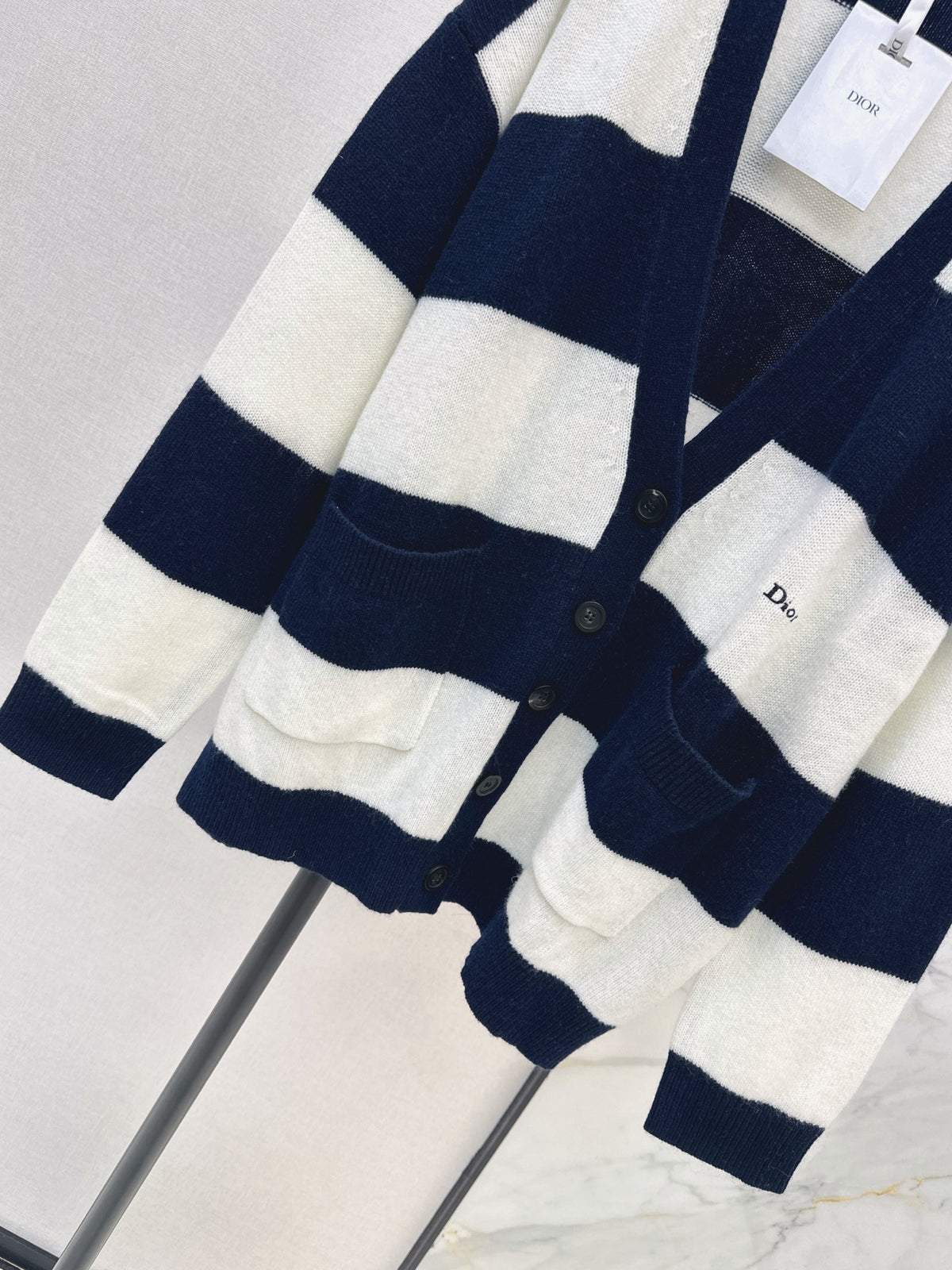 New 26FW Striped V-Neck Cashmere Cardigan 🖤